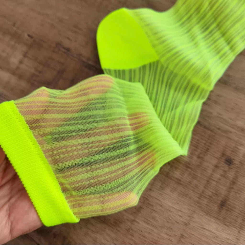 Chaussettes Mi-Hautes Fluorescentes d'Été pour Femme – Ultra-Fines, Transparentes et Respirantes – Couleurs Bonbon Néon Style Tendue – Accessoire de Mode Été