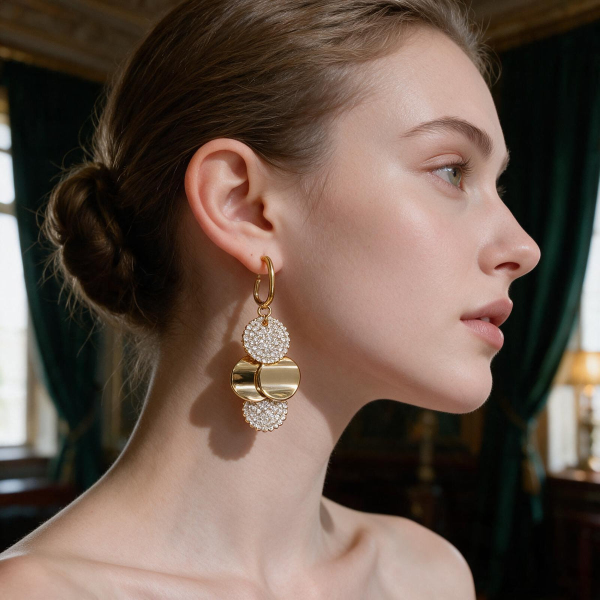 Boucles d'Oreilles Pendantes « Cascade Dorée » – Disques Polis & Pavé de Cristaux Scintillants