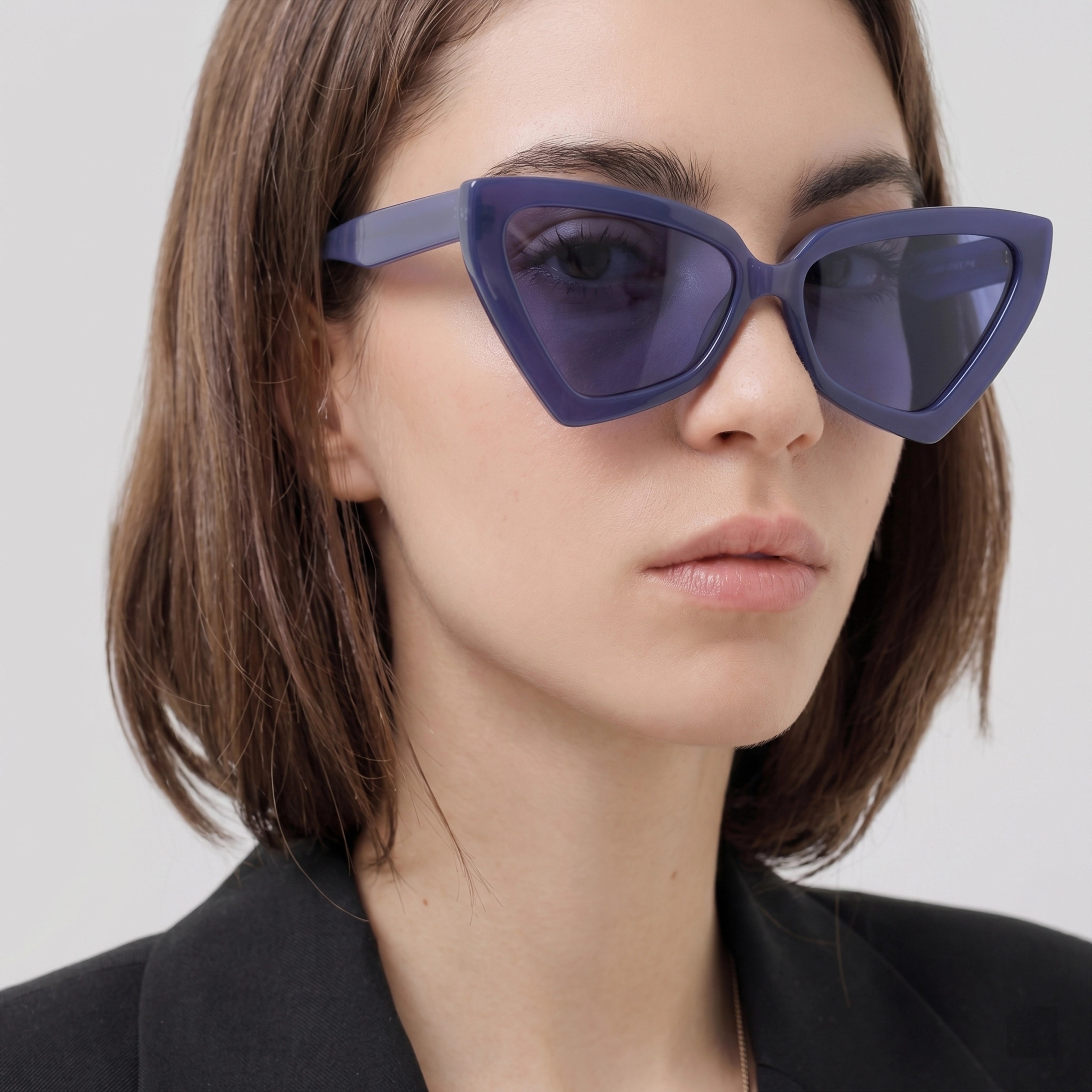 Lunettes de soleil en forme d'œil de chat triangulaire pour femmes, lunettes de soleil à la mode résistantes aux UV, lunettes rétro tendance