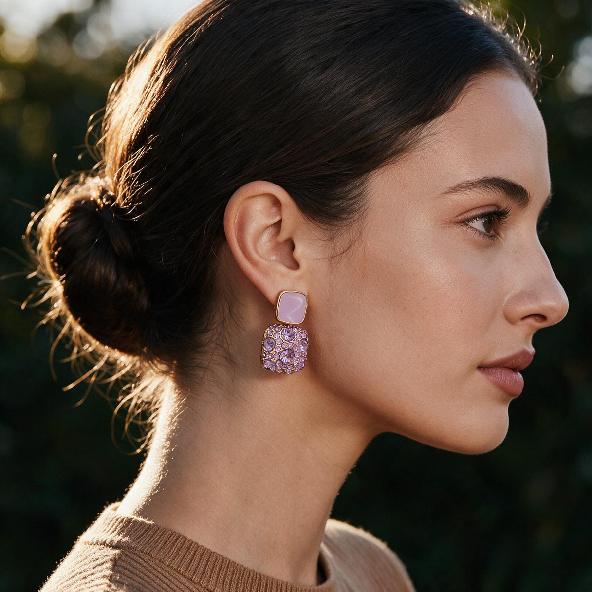 Boucles d'Oreilles Pendantes Carrées « Éclat Lilas » – Cristaux Pave & Resine Améthyste