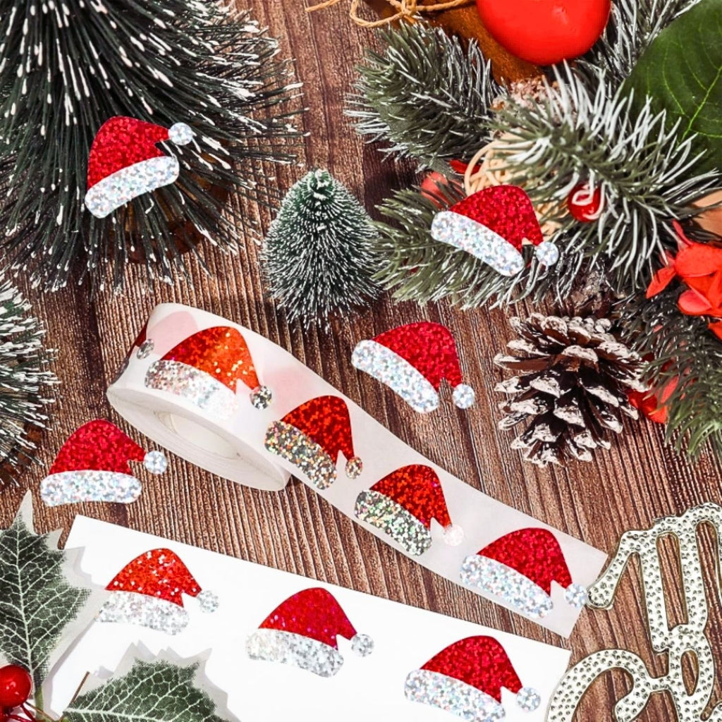 500pcs Autocollants Chapeau Père Noël, Autocollants Chapeau de Noël Pailleté Rouleau Autocollant Auto-adhésif pour Enveloppes Cartes Cadeaux Décorations