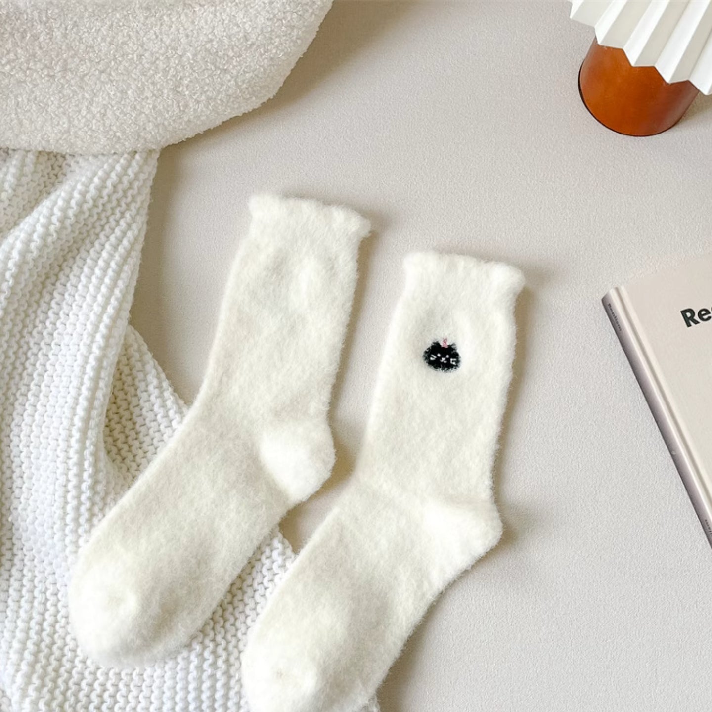 Chaque paire est décorée d’une petite tête d’animal brodée très mignonne🐶