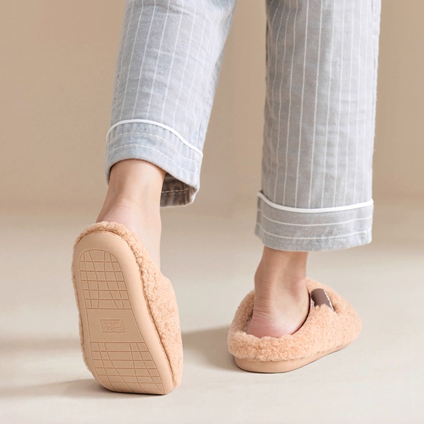 Chaussons mules en fausse fourrure