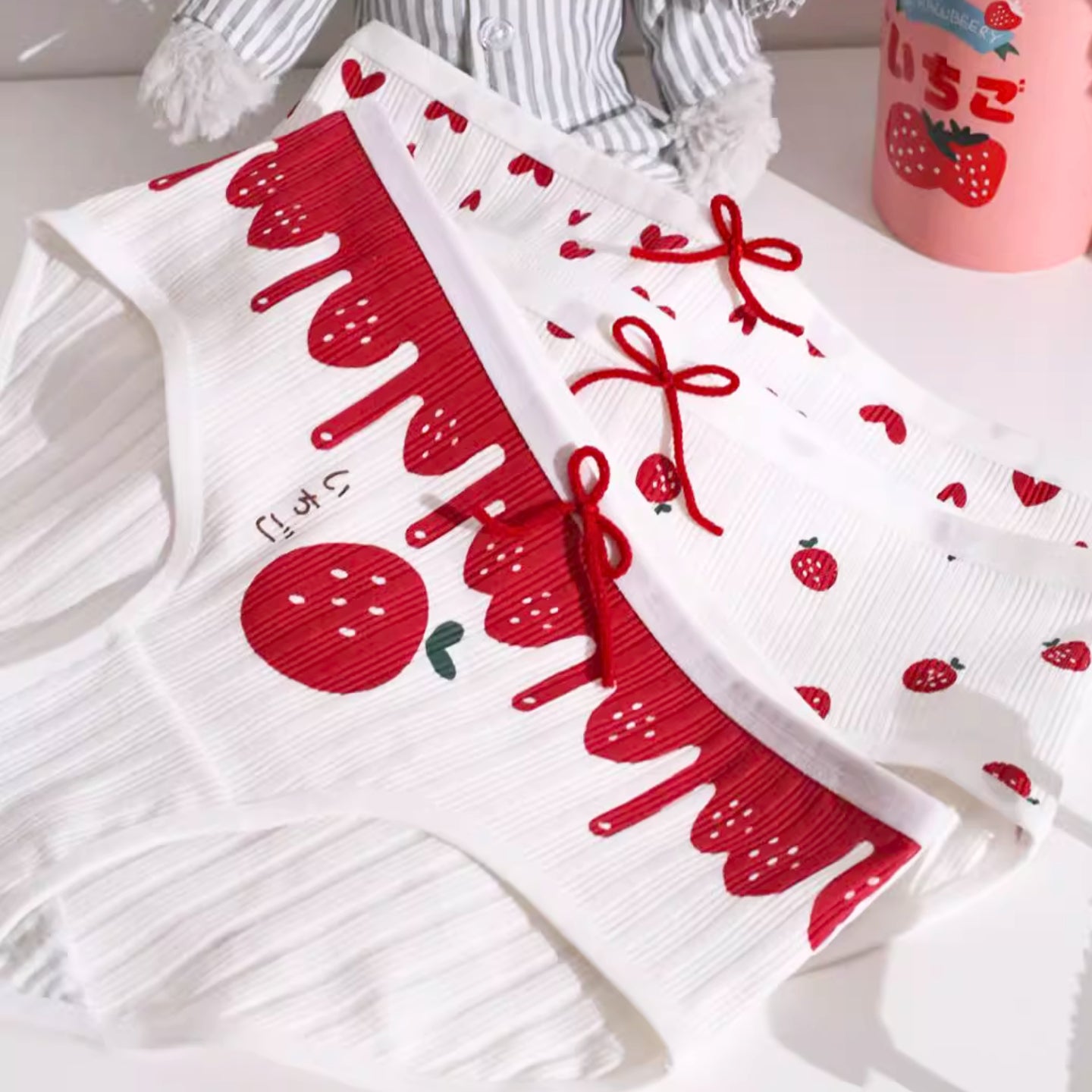 Culotte en coton – style japonais mignon « Noël / Fraise », motif adorable, confort, douceur et charme « kawaii / japonais ».